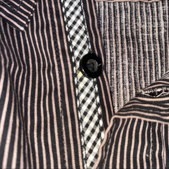 Black Men’s Striped Button Shirt small Buckle - Picture 9 of 10